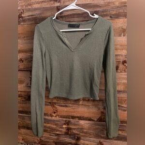 Ribbed V-Neck Crop Long Sleeve